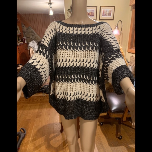 🎁VS LIMITED EDIT FAB s S-XL GRAY/CREAM🎁 - Picture 3 of 11